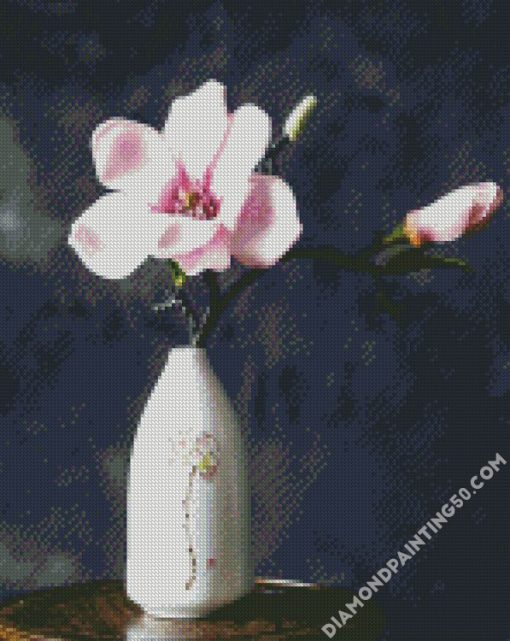 Blooming Magnolias In Vase diamond painting