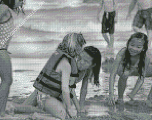 Black And White Kids On A Beach Diamond Paintings