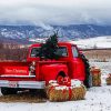 Aesthetic Classic Red Pick Up In Snow Diamond Paintings