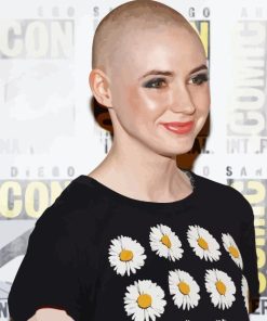 Karen Gillan With Bald Head Diamond Painting